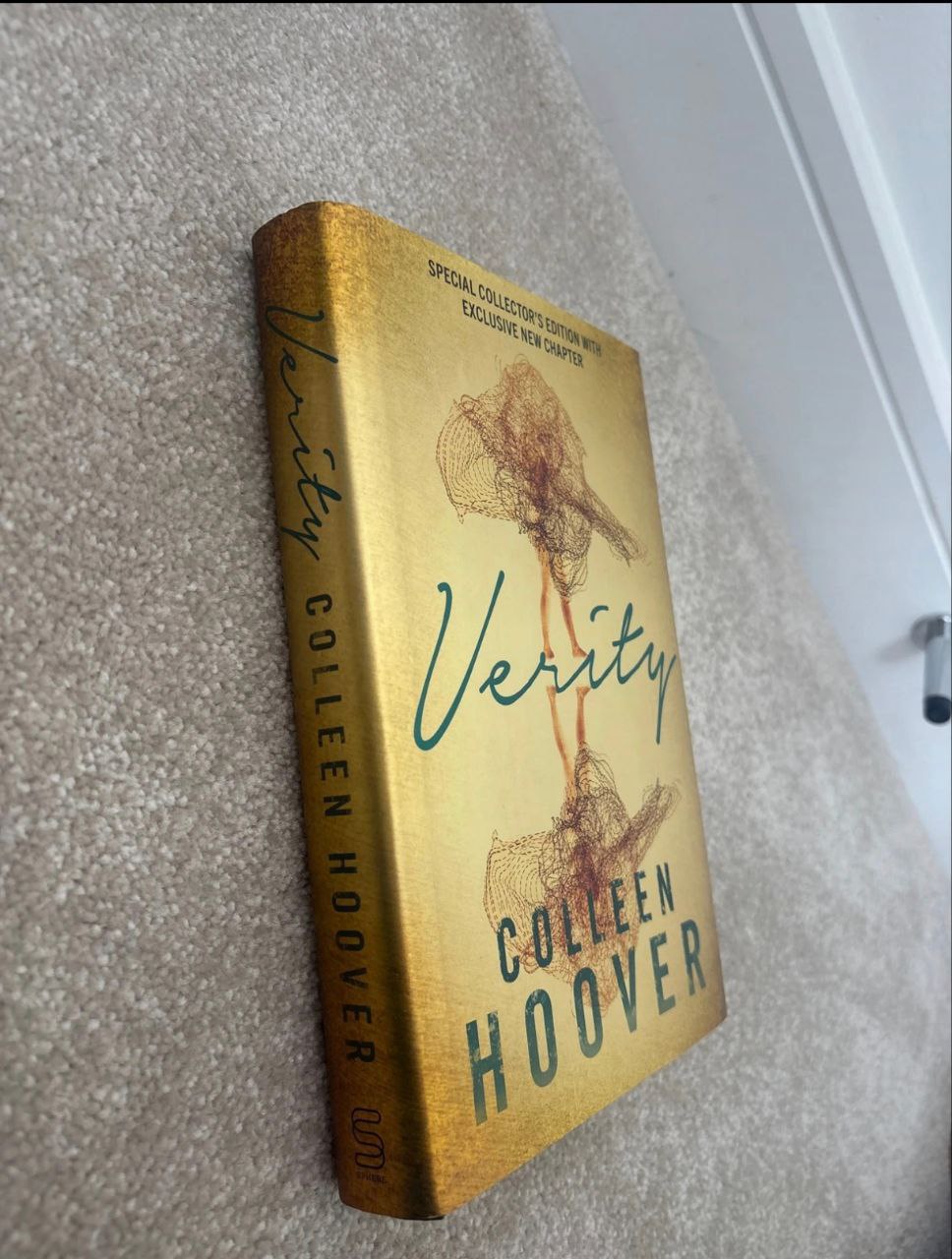 Verity by Colleen Hoover Hardcover collector's edition (digitally signed)
