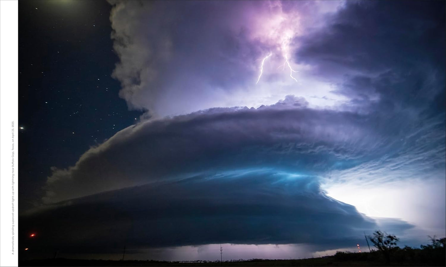 Storm: Chasing Nature's Wildest Weather (Hardback)