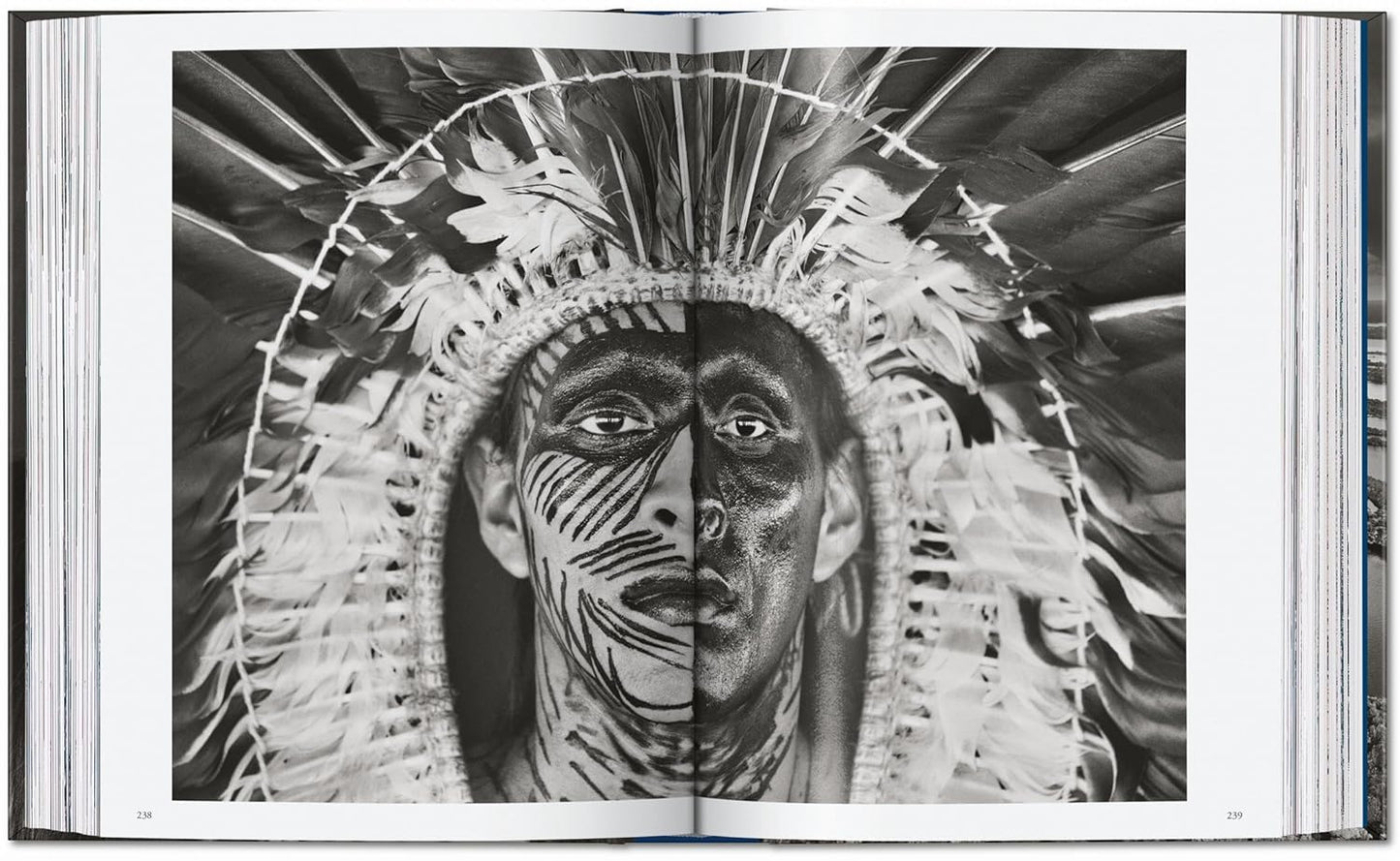 Sebastião Salgado. Amazônia. 45th Ed. - 45th Edition (Hardback)