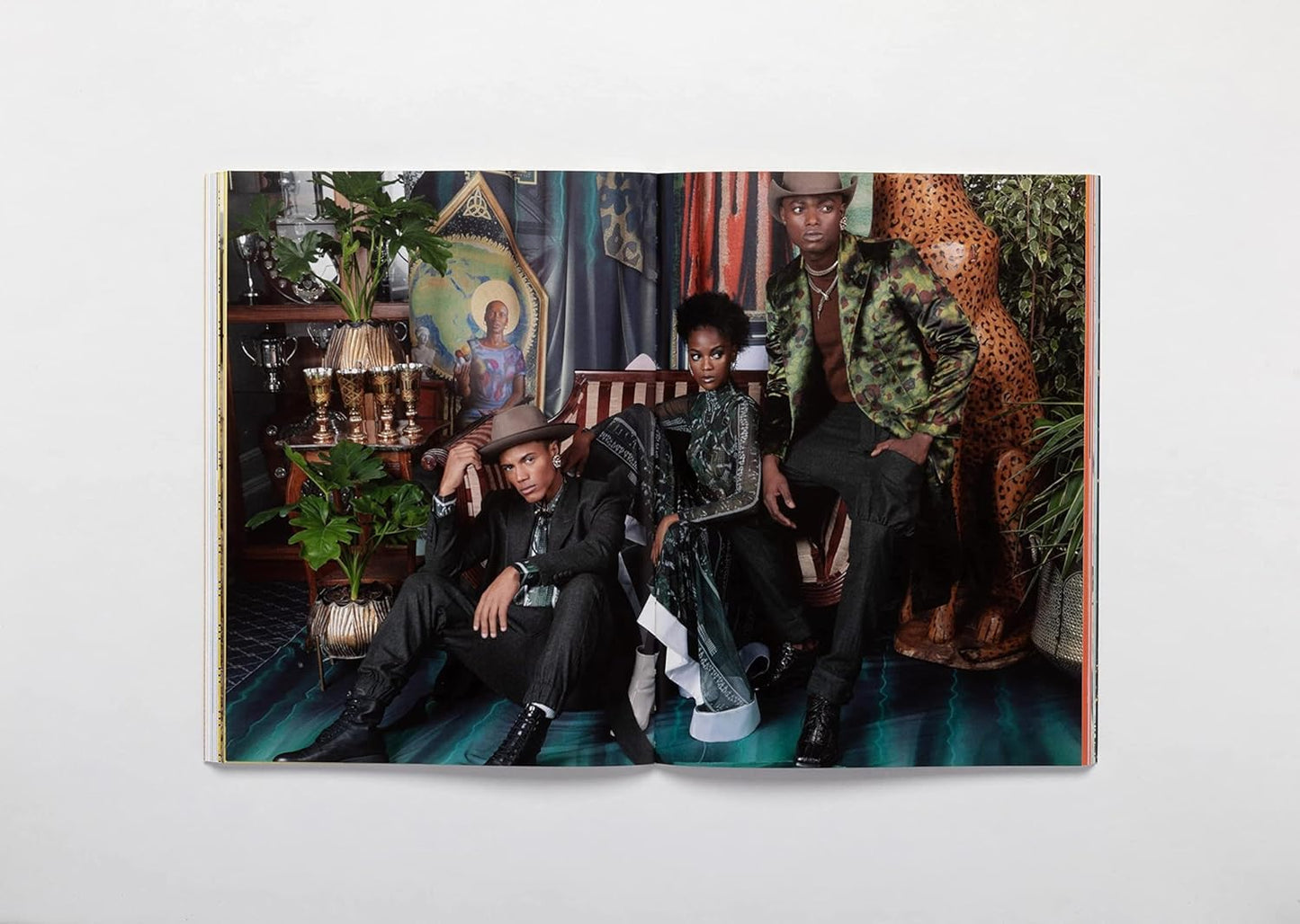 Africa in Fashion: Luxury, Craft and Textile Heritage (Paperback)