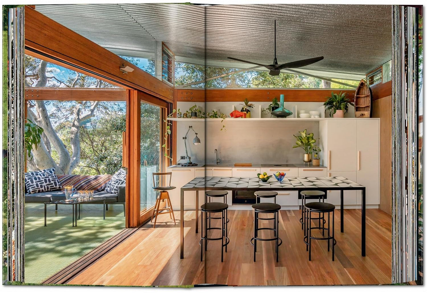 Homes for Our Time. Sustainable Living (Hardback)