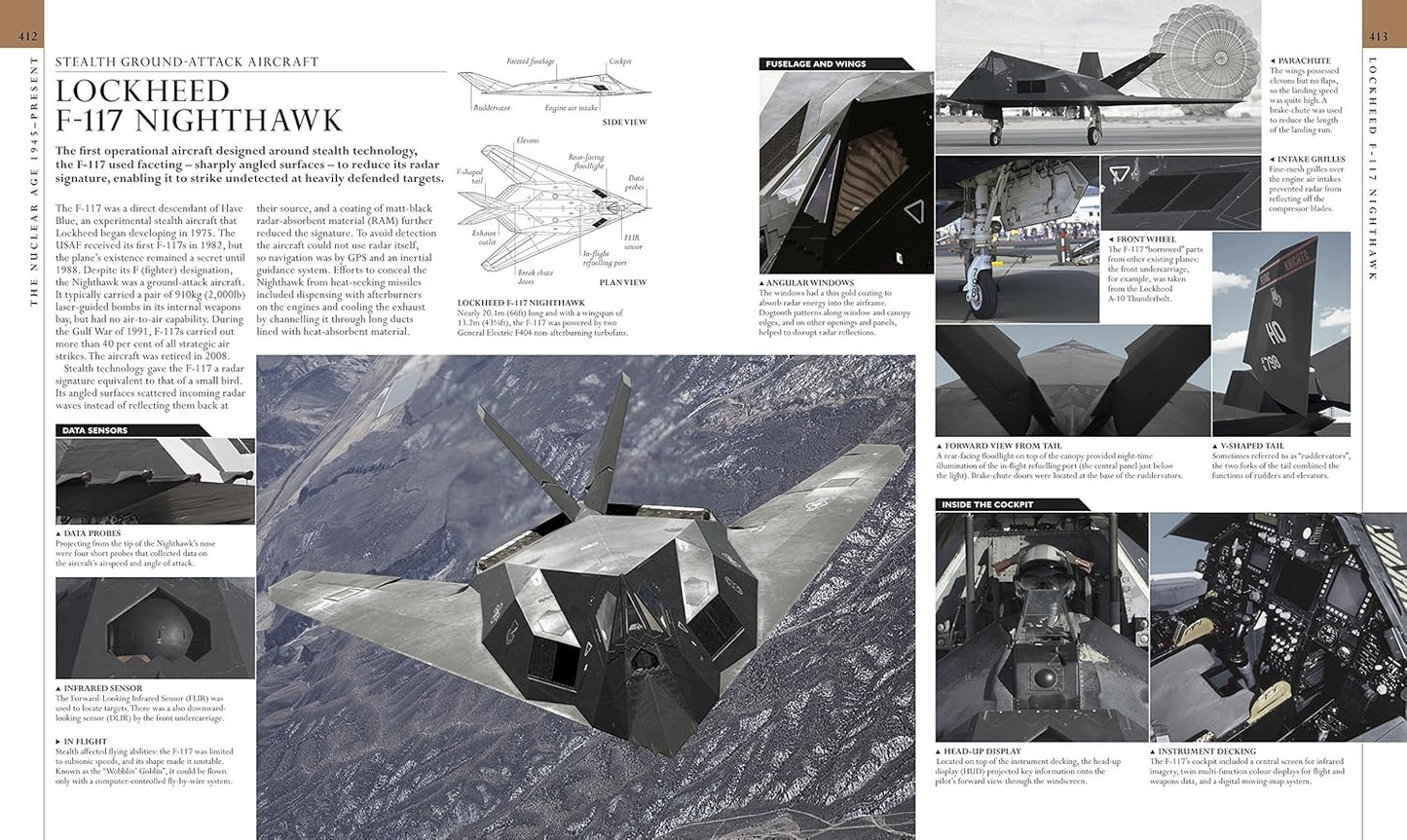 The Military History Book: The Ultimate Visual Guide to the Weapons that Shaped the World - DK Definitive Visual Histories (Hardback)