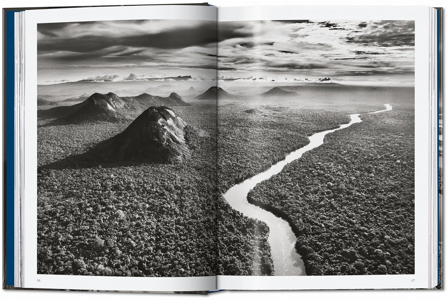 Sebastião Salgado. Amazônia. 45th Ed. - 45th Edition (Hardback)