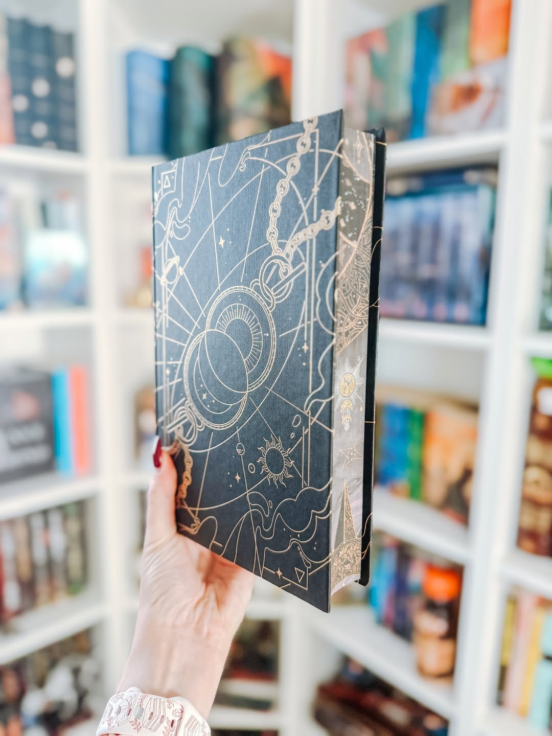 Fallen City By Adrienne Young Fairyloot edition