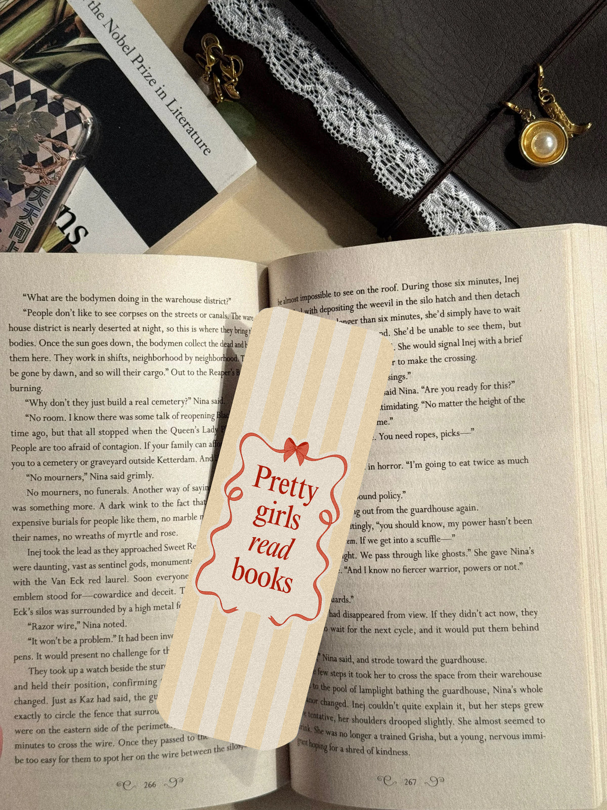 pretty girls read bookmark image 1