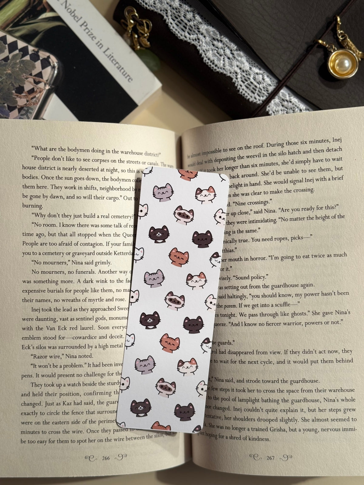 Kitty Bookmark image 1